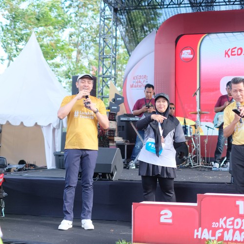 Race photo from KEDIRI HALF MARATHON 2026