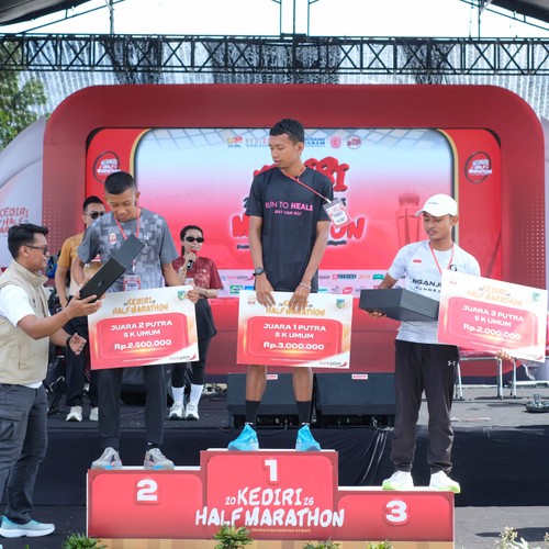 Race photo from KEDIRI HALF MARATHON 2026