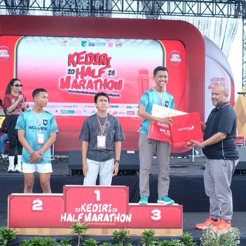 Race photo from KEDIRI HALF MARATHON 2026