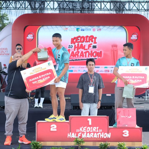 Race photo from KEDIRI HALF MARATHON 2026