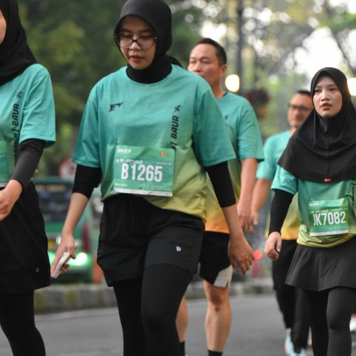 Race photo from BAUR RUN 2025