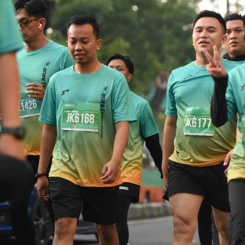 Race photo from BAUR RUN 2025