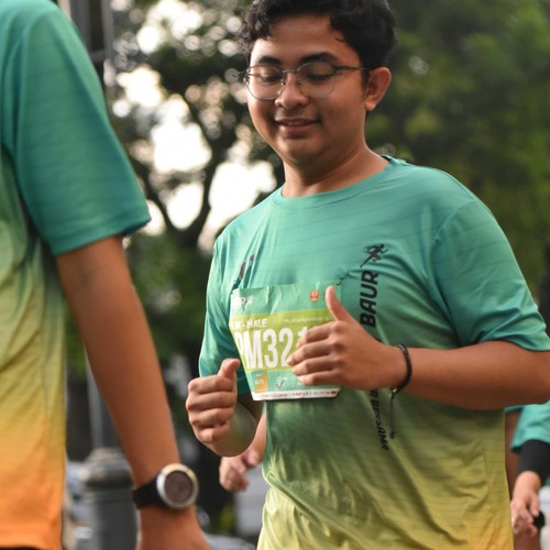 Race photo from BAUR RUN 2025