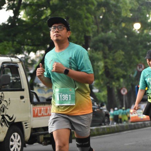 Race photo from BAUR RUN 2025