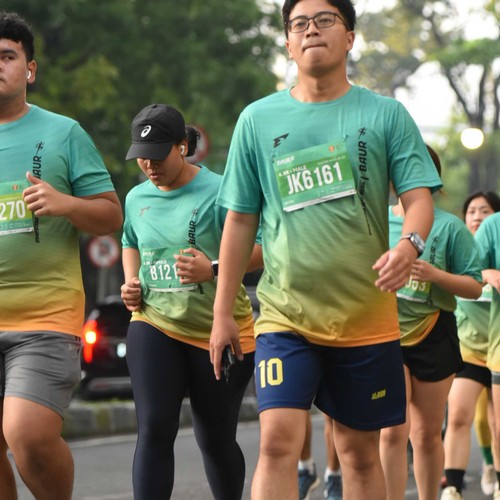 Race photo from BAUR RUN 2025