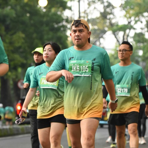 Race photo from BAUR RUN 2025