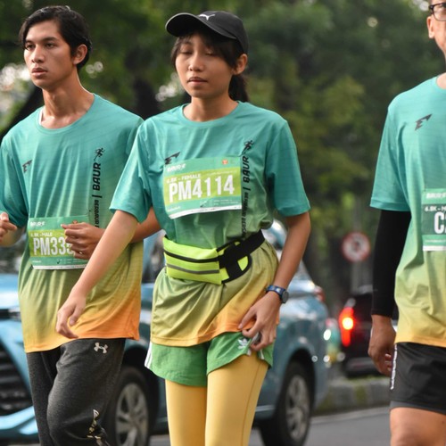 Race photo from BAUR RUN 2025