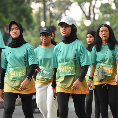 Race photo from BAUR RUN 2025