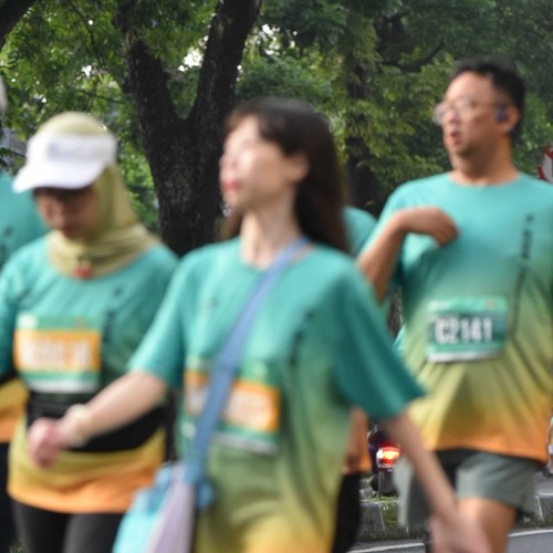 Race photo from BAUR RUN 2025