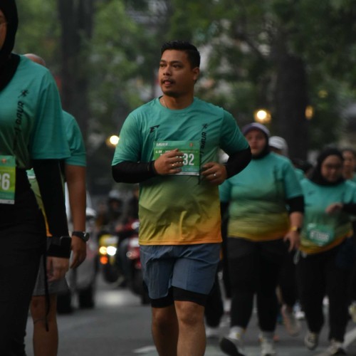 Race photo from BAUR RUN 2025