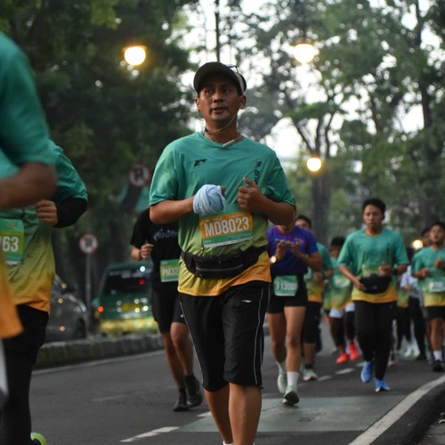 Race photo from BAUR RUN 2025