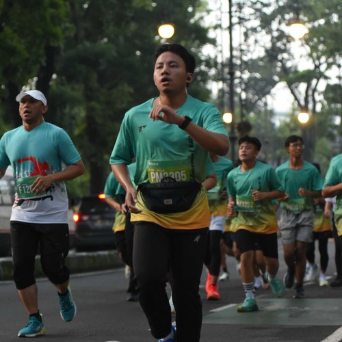 Race photo from BAUR RUN 2025