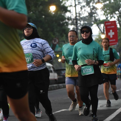 Race photo from BAUR RUN 2025