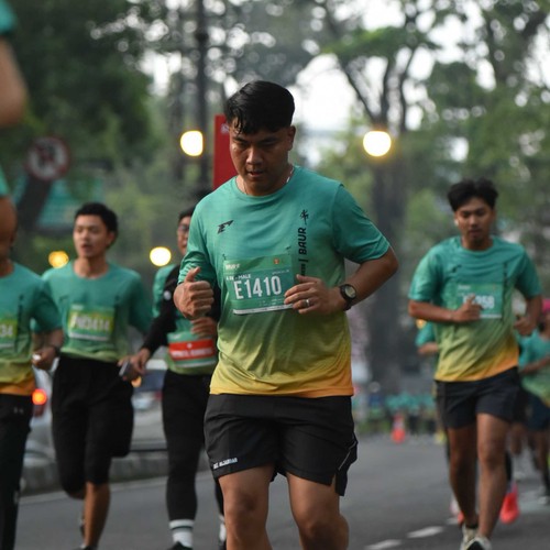 Race photo from BAUR RUN 2025