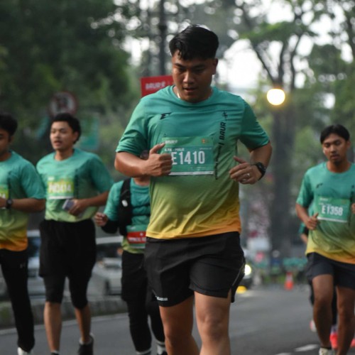 Race photo from BAUR RUN 2025