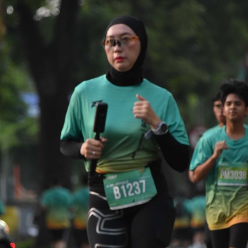 Race photo from BAUR RUN 2025
