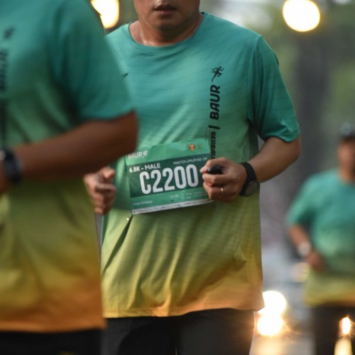 Race photo from BAUR RUN 2025