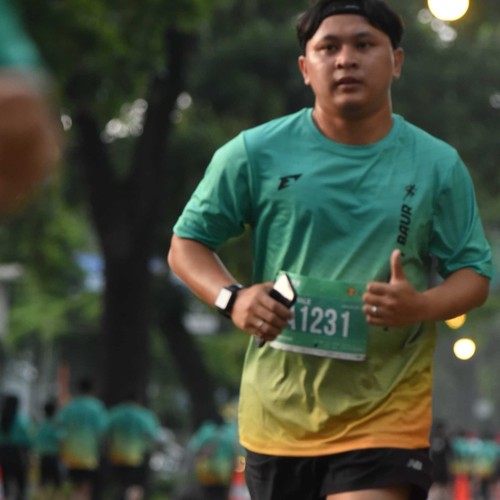 Race photo from BAUR RUN 2025