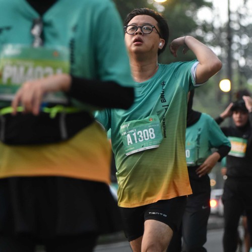 Race photo from BAUR RUN 2025