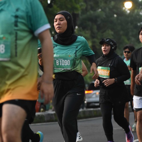Race photo from BAUR RUN 2025