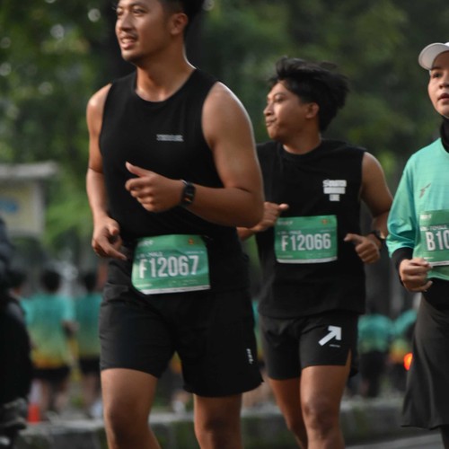 Race photo from BAUR RUN 2025