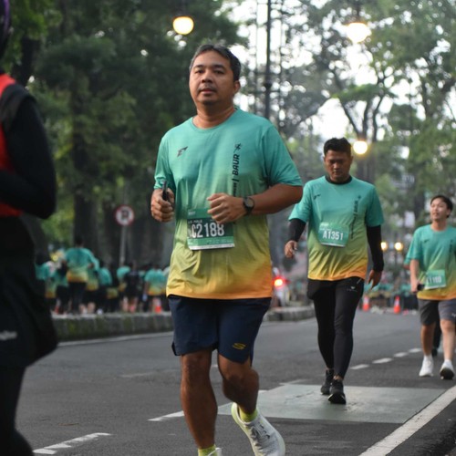 Race photo from BAUR RUN 2025