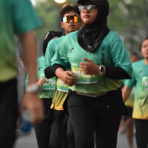 Race photo from BAUR RUN 2025