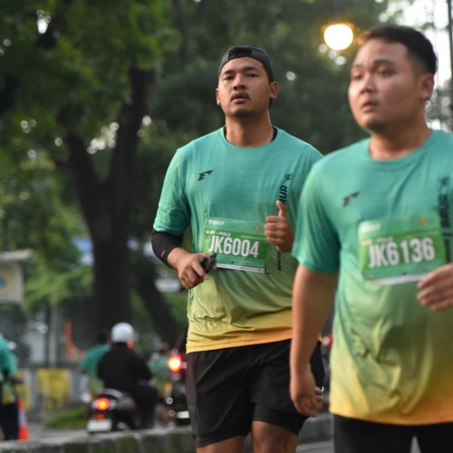 Race photo from BAUR RUN 2025