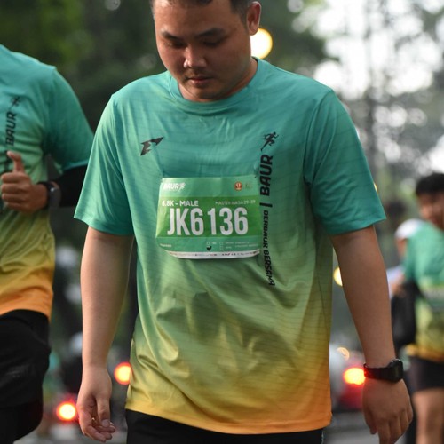 Race photo from BAUR RUN 2025