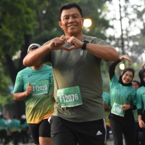 Race photo from BAUR RUN 2025