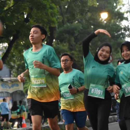 Race photo from BAUR RUN 2025