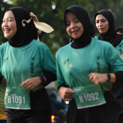 Race photo from BAUR RUN 2025