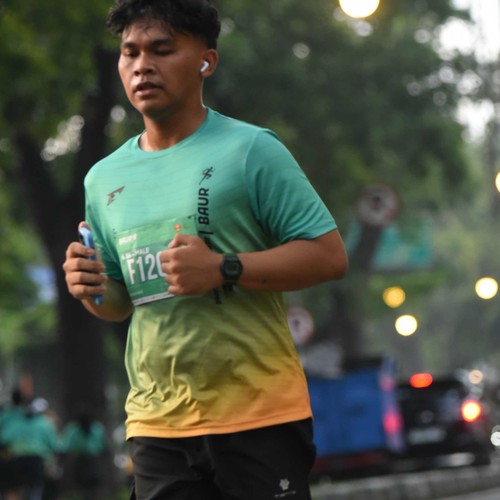 Race photo from BAUR RUN 2025