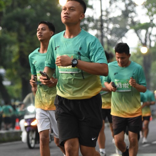 Race photo from BAUR RUN 2025