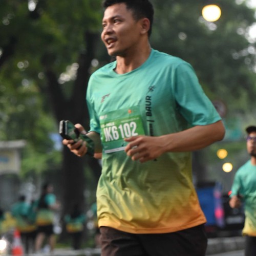 Race photo from BAUR RUN 2025