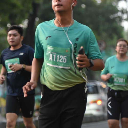 Race photo from BAUR RUN 2025