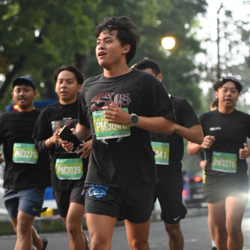 Race photo from BAUR RUN 2025
