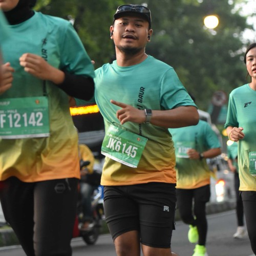 Race photo from BAUR RUN 2025