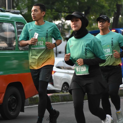 Race photo from BAUR RUN 2025