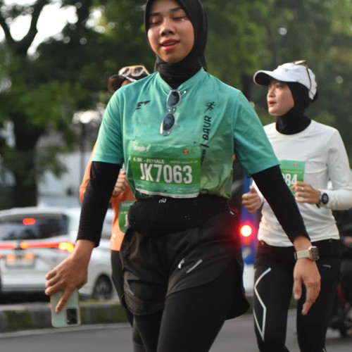 Race photo from BAUR RUN 2025