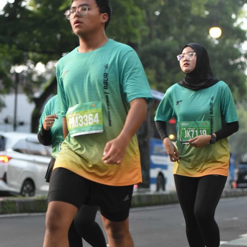 Race photo from BAUR RUN 2025