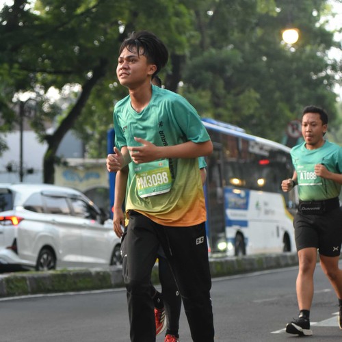 Race photo from BAUR RUN 2025