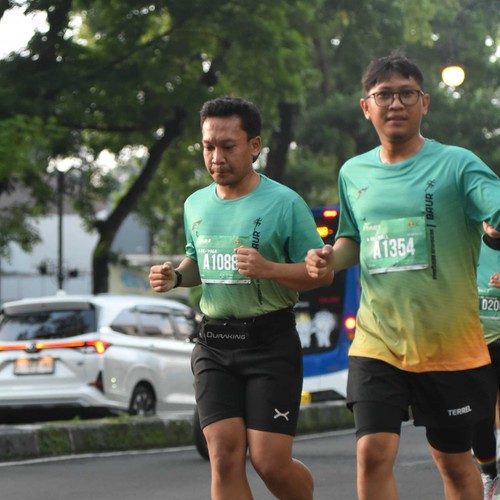 Race photo from BAUR RUN 2025