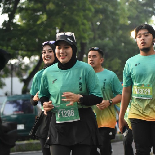 Race photo from BAUR RUN 2025