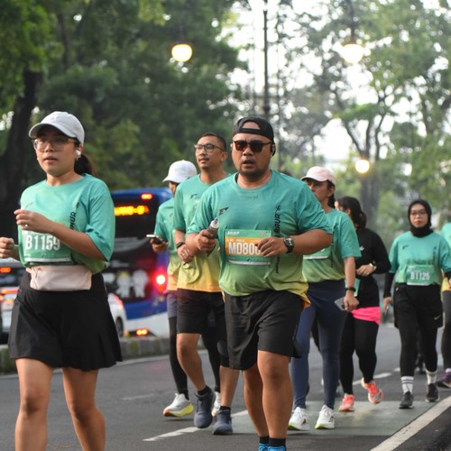 Race photo from BAUR RUN 2025