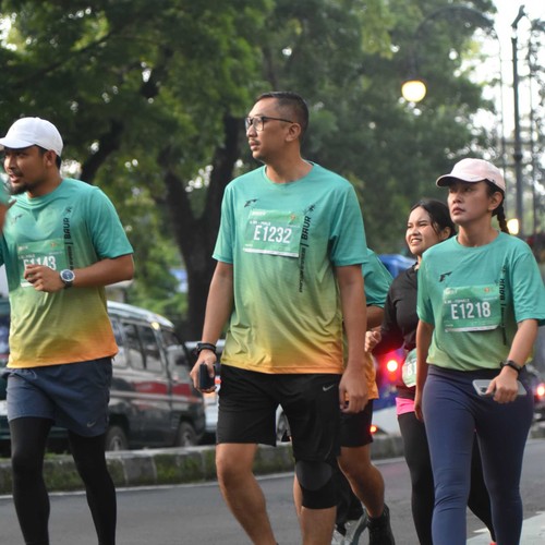 Race photo from BAUR RUN 2025