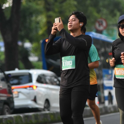 Race photo from BAUR RUN 2025