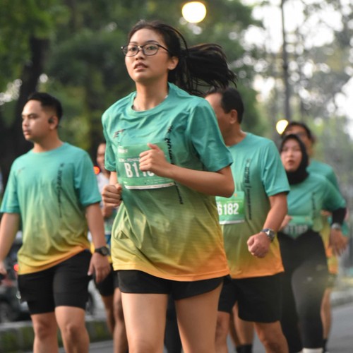 Race photo from BAUR RUN 2025