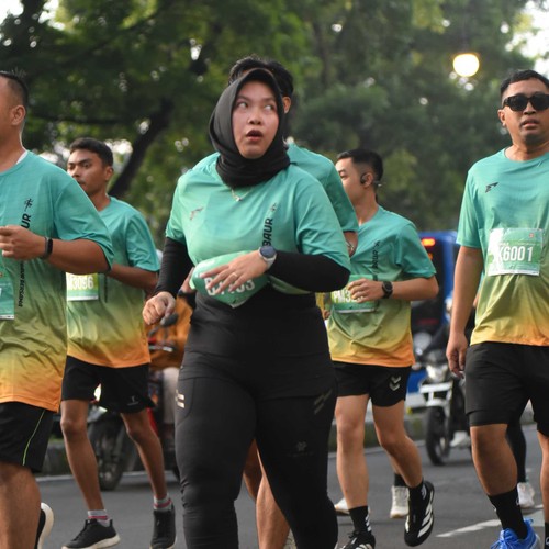 Race photo from BAUR RUN 2025