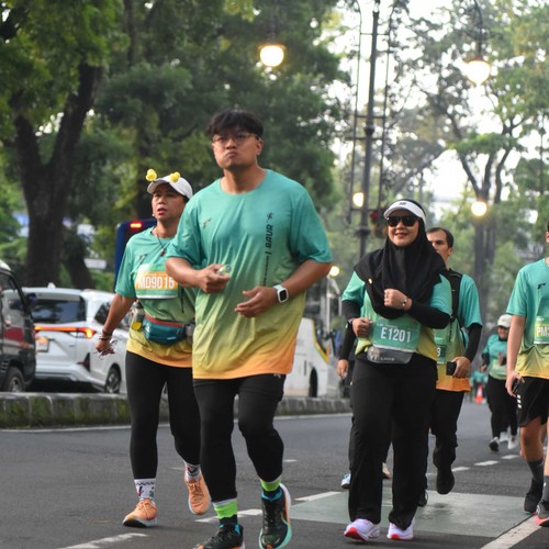 Race photo from BAUR RUN 2025